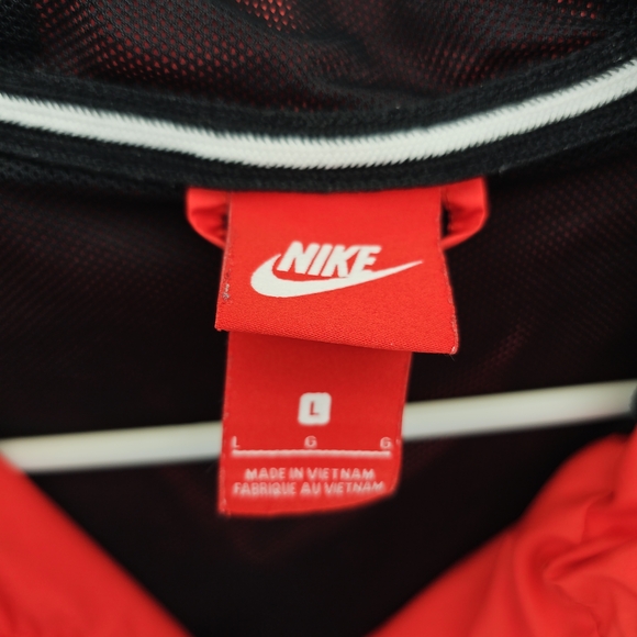 Nike Red Windbreaker Jacket - Picture 2 of 5